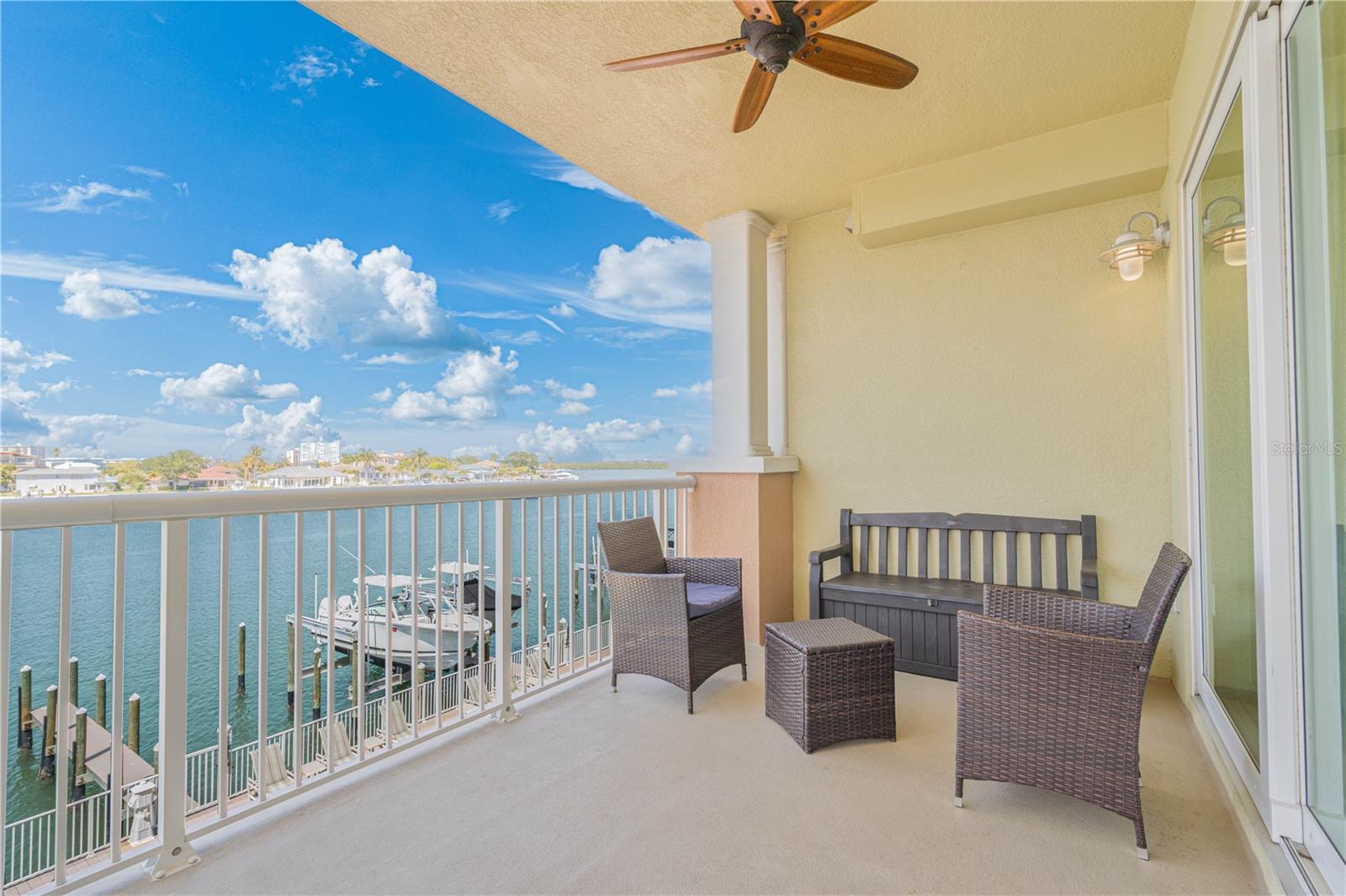 706 BAYWAY BLVD #301, CLEARWATER BEACH, FL, 33767