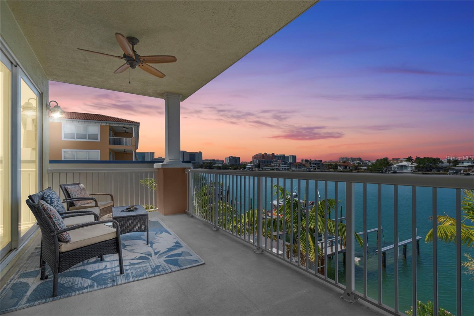 706 BAYWAY BLVD #301, CLEARWATER BEACH, FL, 33767