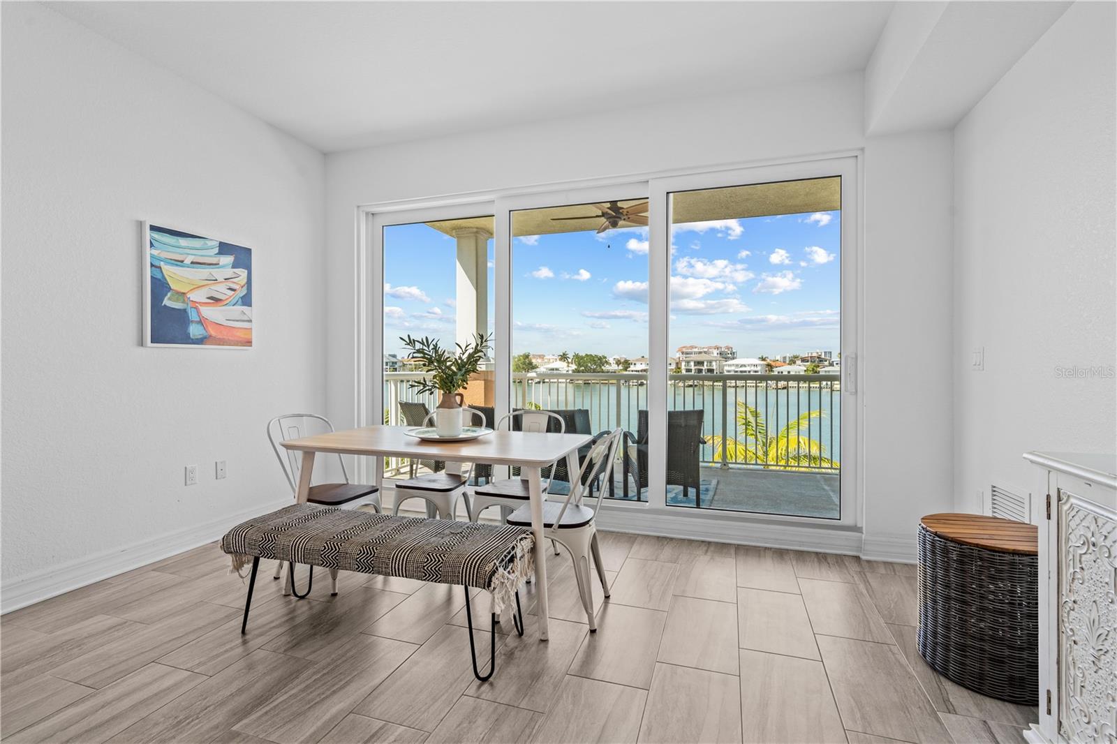 706 BAYWAY BLVD #301, CLEARWATER BEACH, FL, 33767