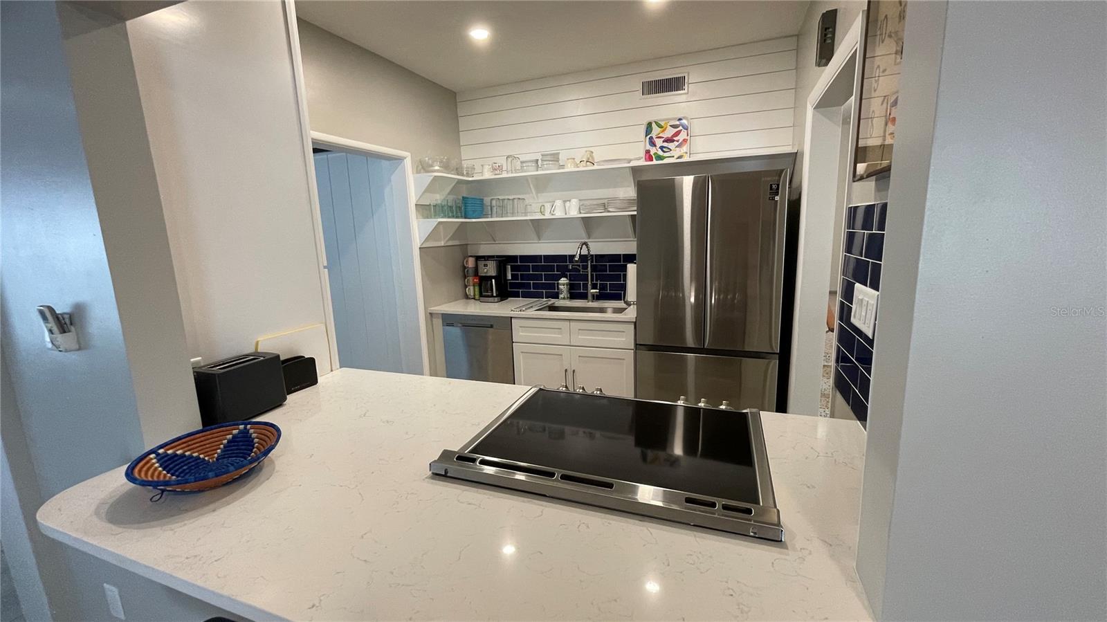 2832 BAY ST, SARASOTA, FL, 34237