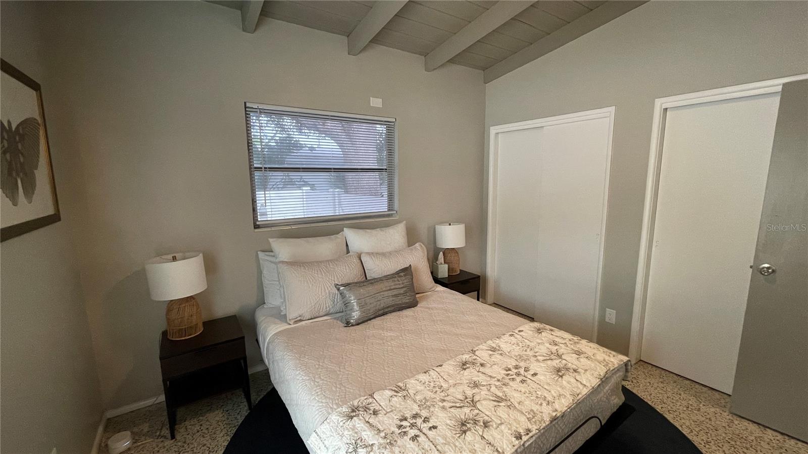 2832 BAY ST, SARASOTA, FL, 34237