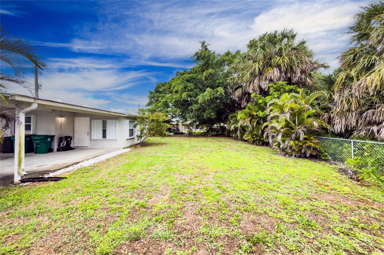 PORT CHARLOTTE SEC 033, PORT CHARLOTTE, FL, 33952