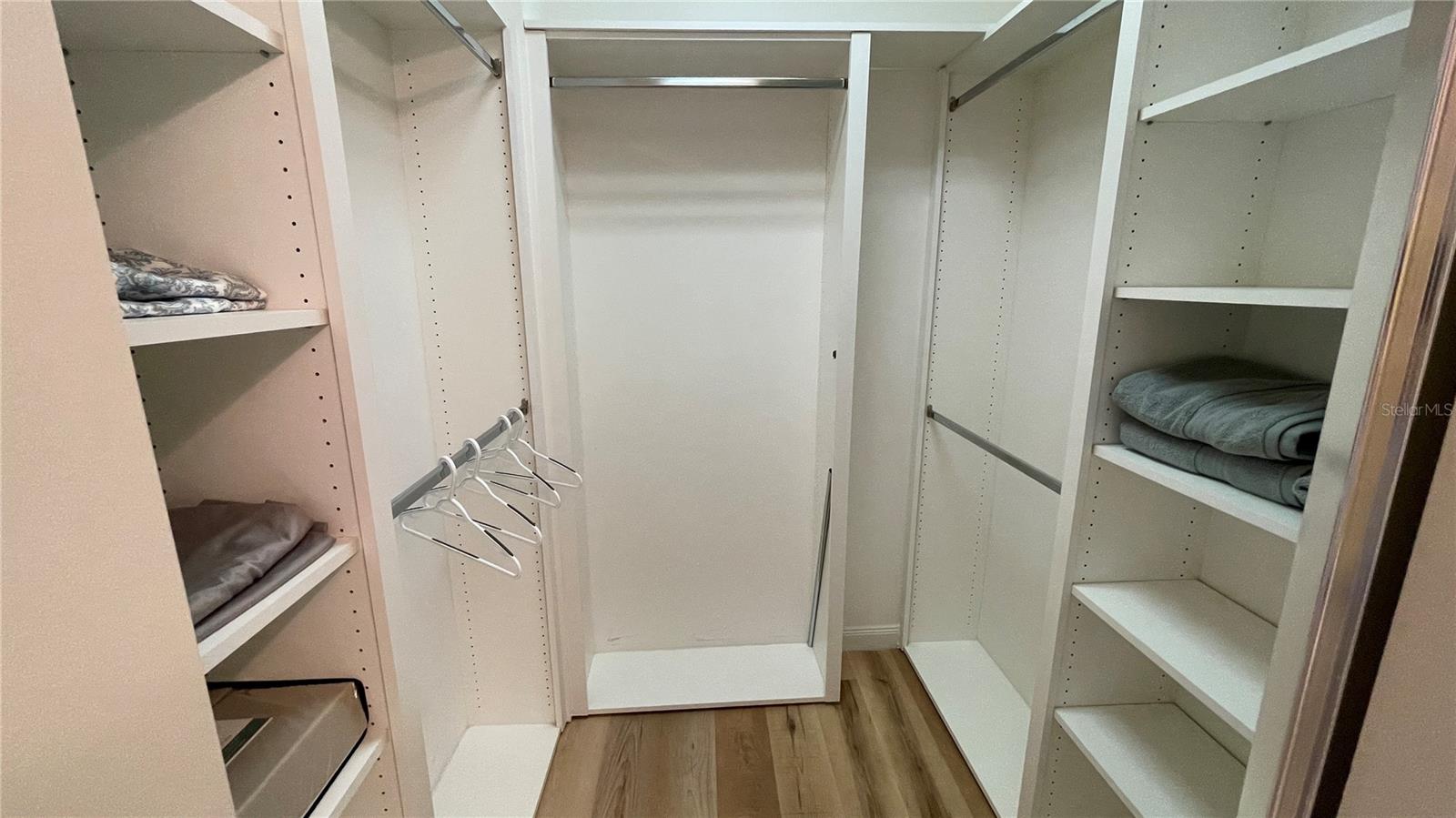 7677 BERGAMO AVE, SARASOTA, FL, 34238