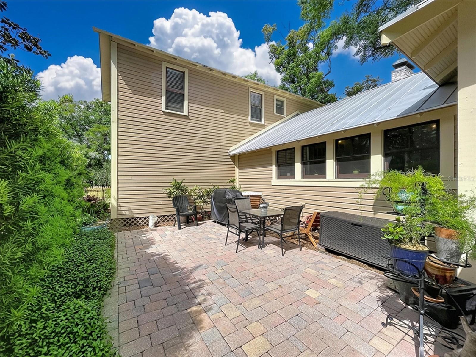 1001 E CRAWFORD ST, TAMPA, FL, 33604