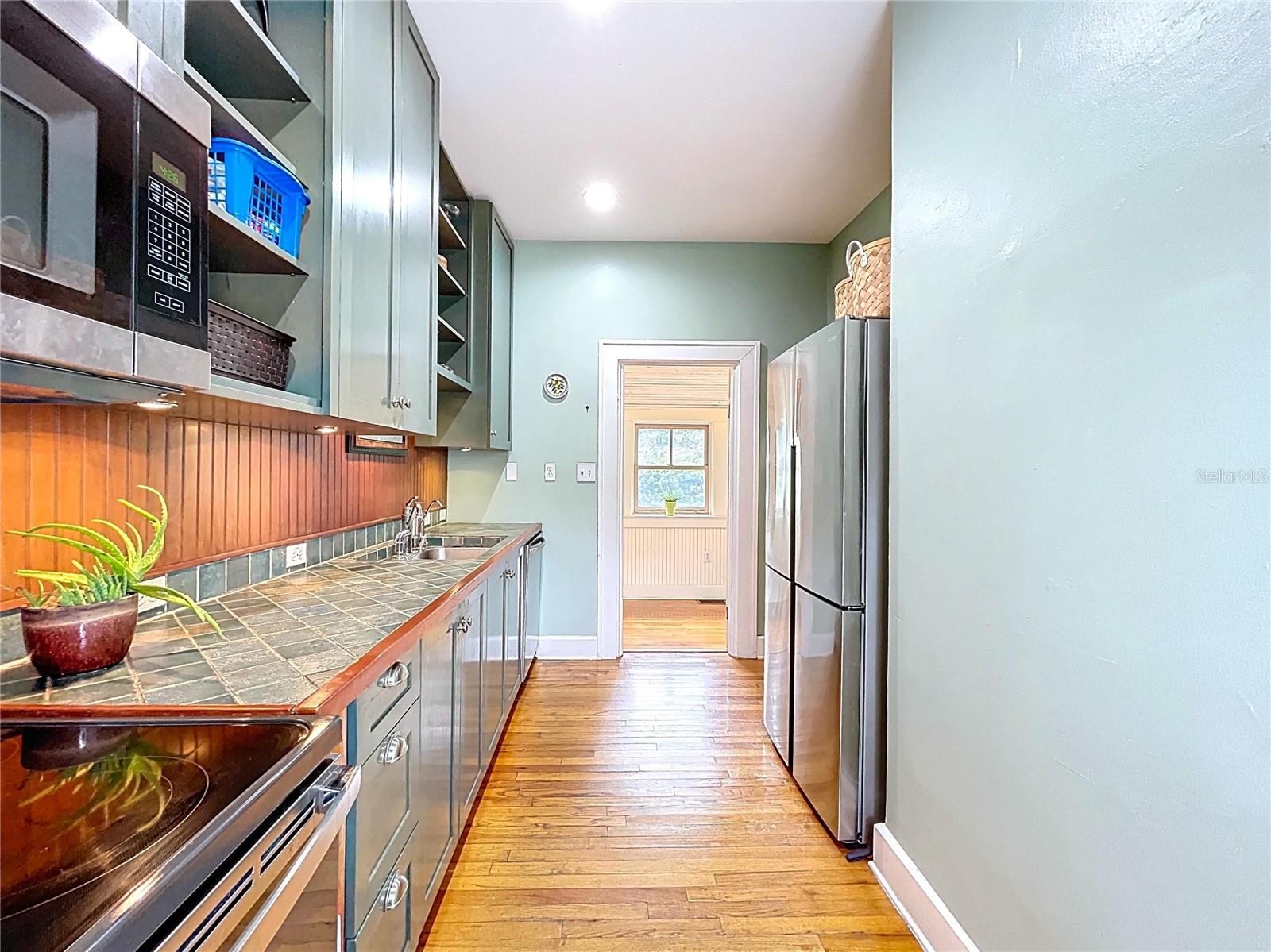 1001 E CRAWFORD ST, TAMPA, FL, 33604