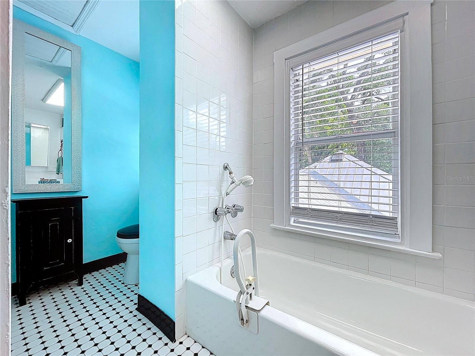 1001 E CRAWFORD ST, TAMPA, FL, 33604