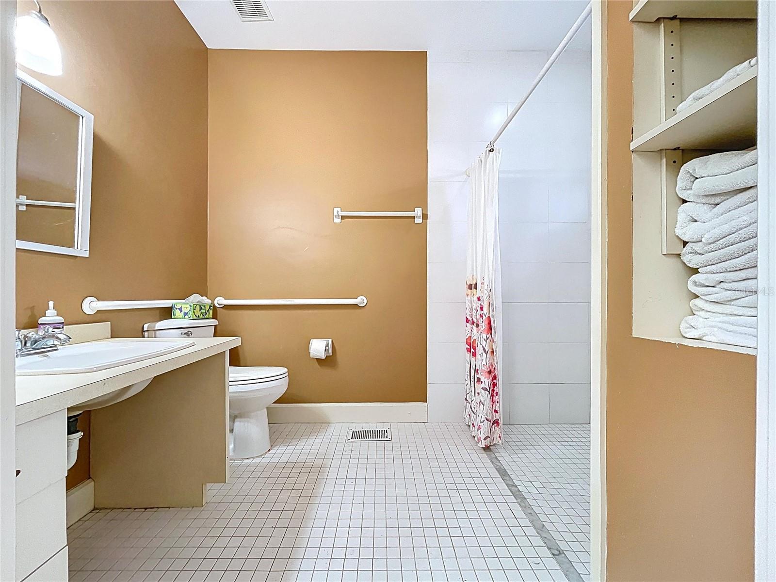 1001 E CRAWFORD ST, TAMPA, FL, 33604