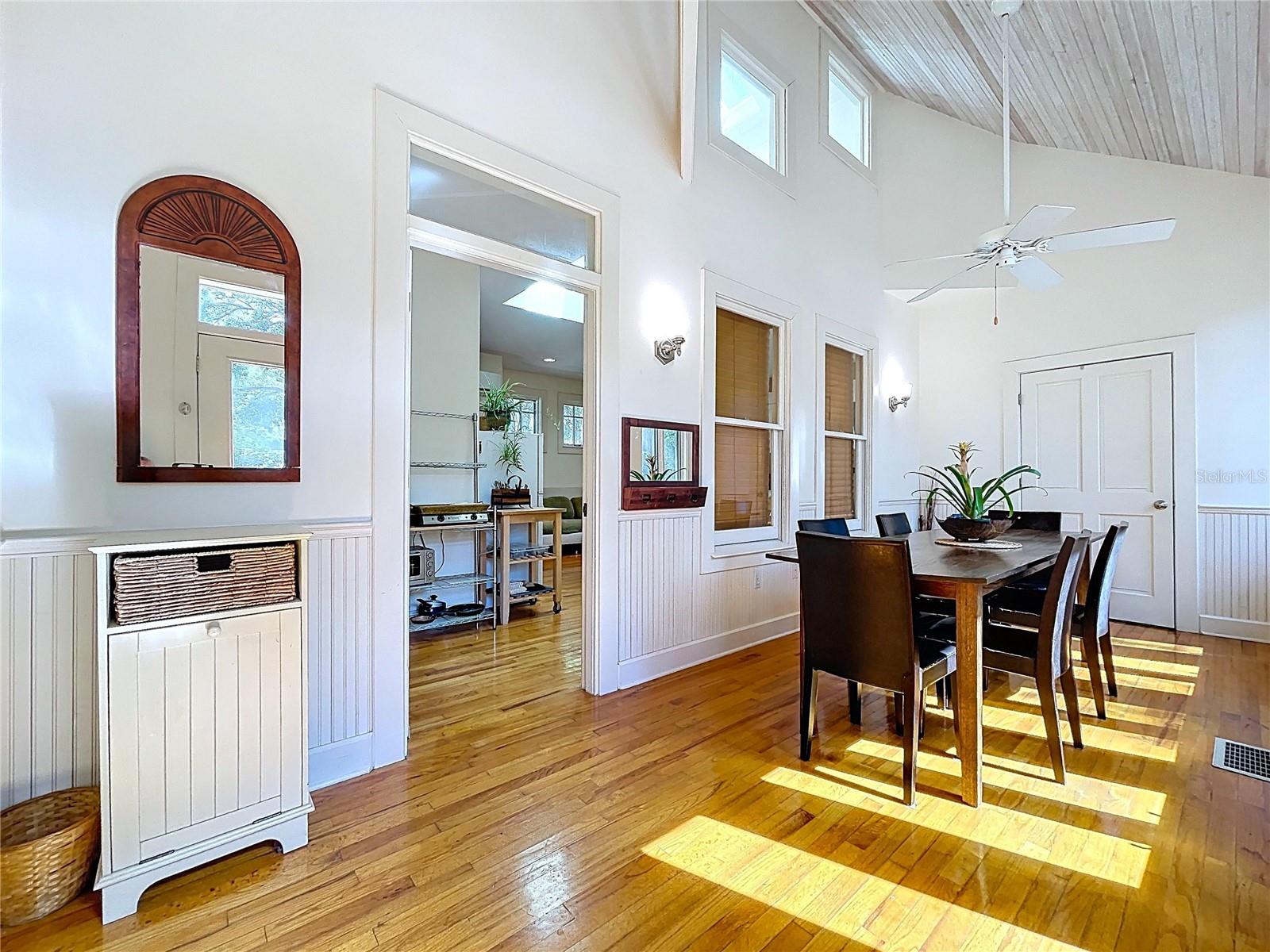 1001 E CRAWFORD ST, TAMPA, FL, 33604