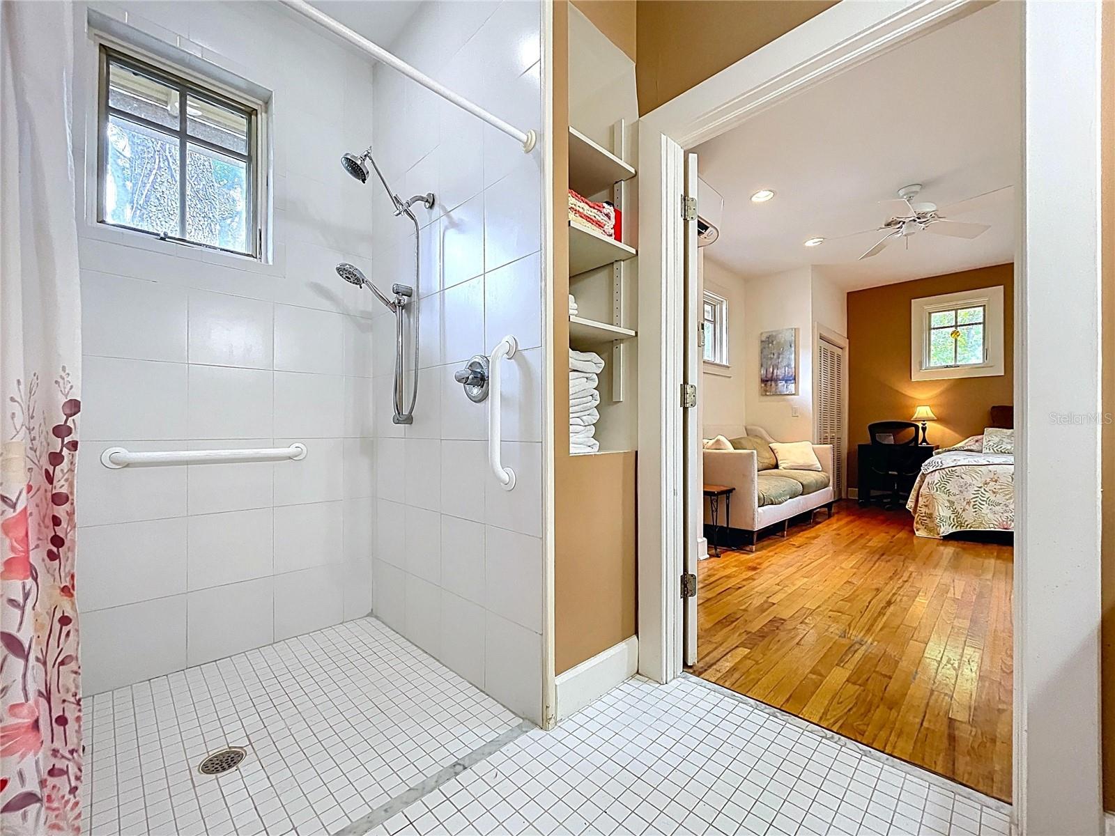 1001 E CRAWFORD ST, TAMPA, FL, 33604