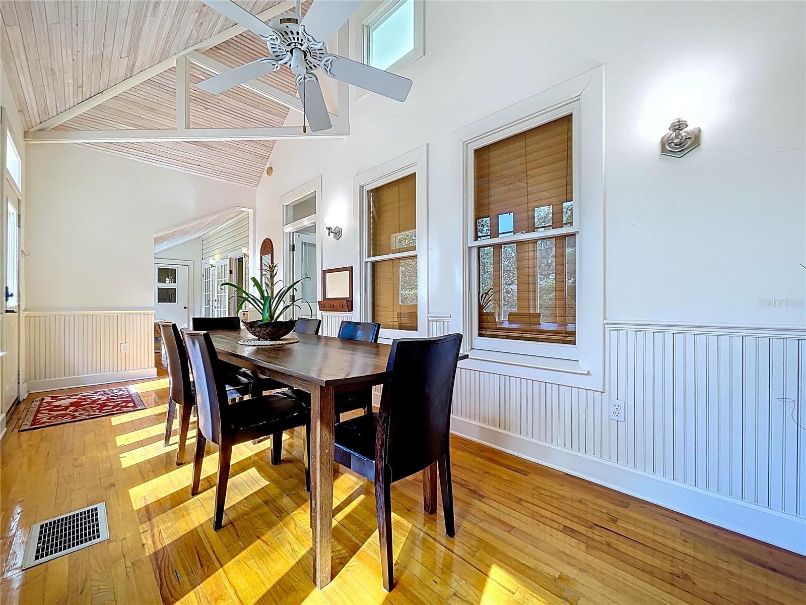 1001 E CRAWFORD ST, TAMPA, FL, 33604