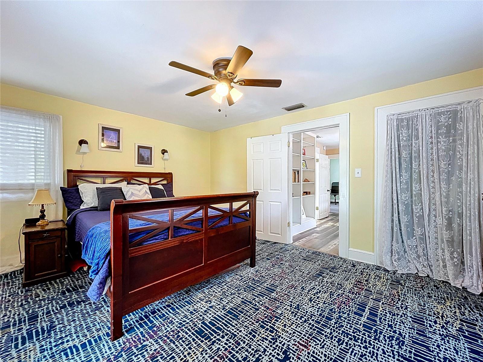 1001 E CRAWFORD ST, TAMPA, FL, 33604