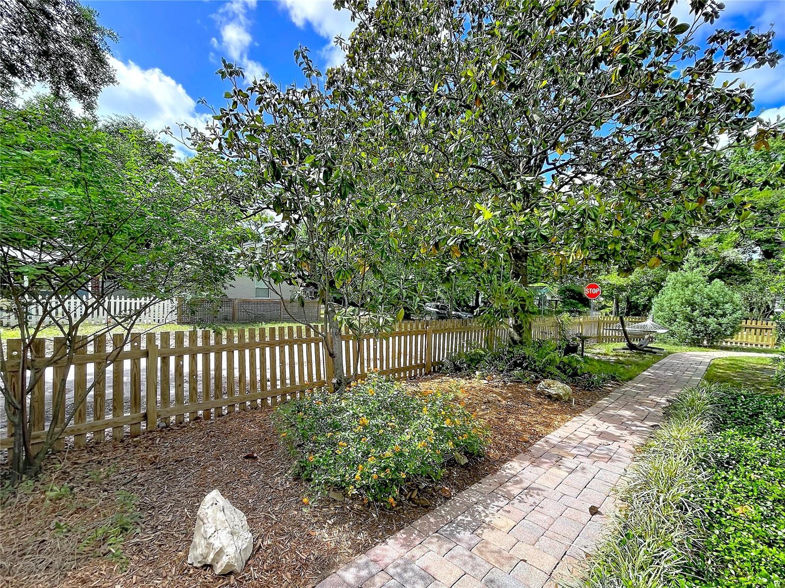 1001 E CRAWFORD ST, TAMPA, FL, 33604