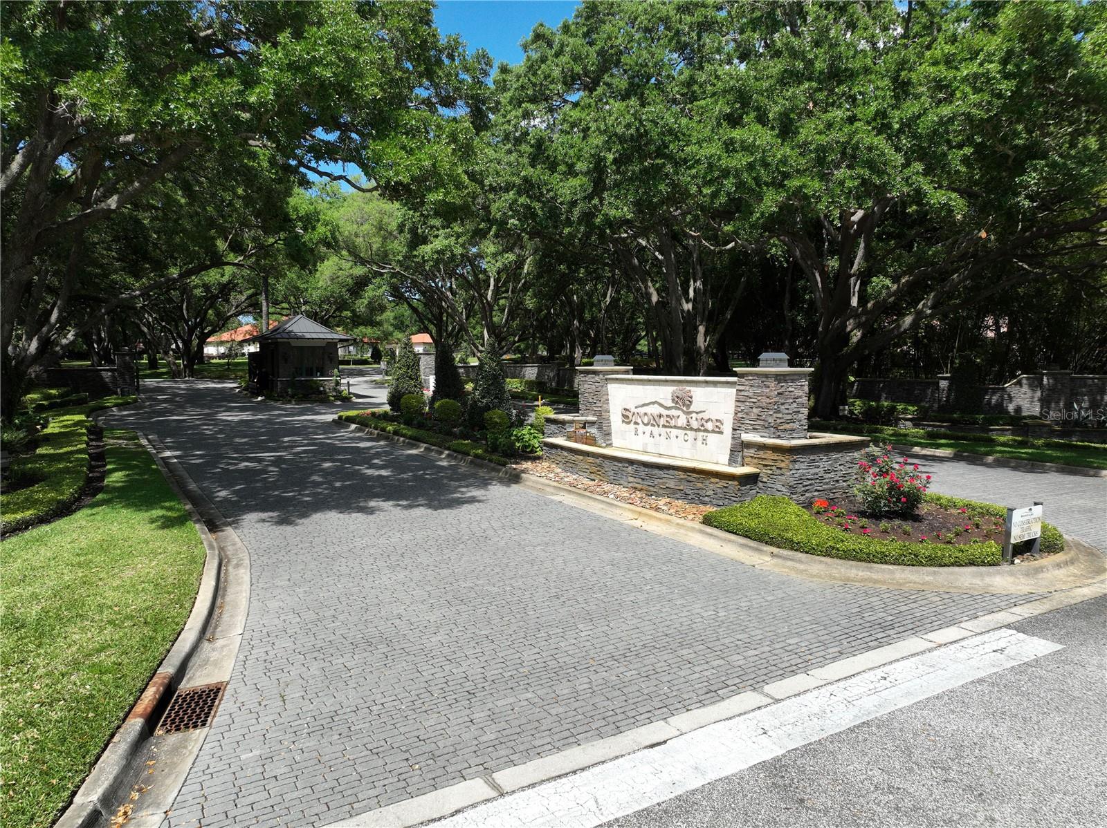 12322 STONELAKE RANCH BLVD, THONOTOSASSA, FL, 33592