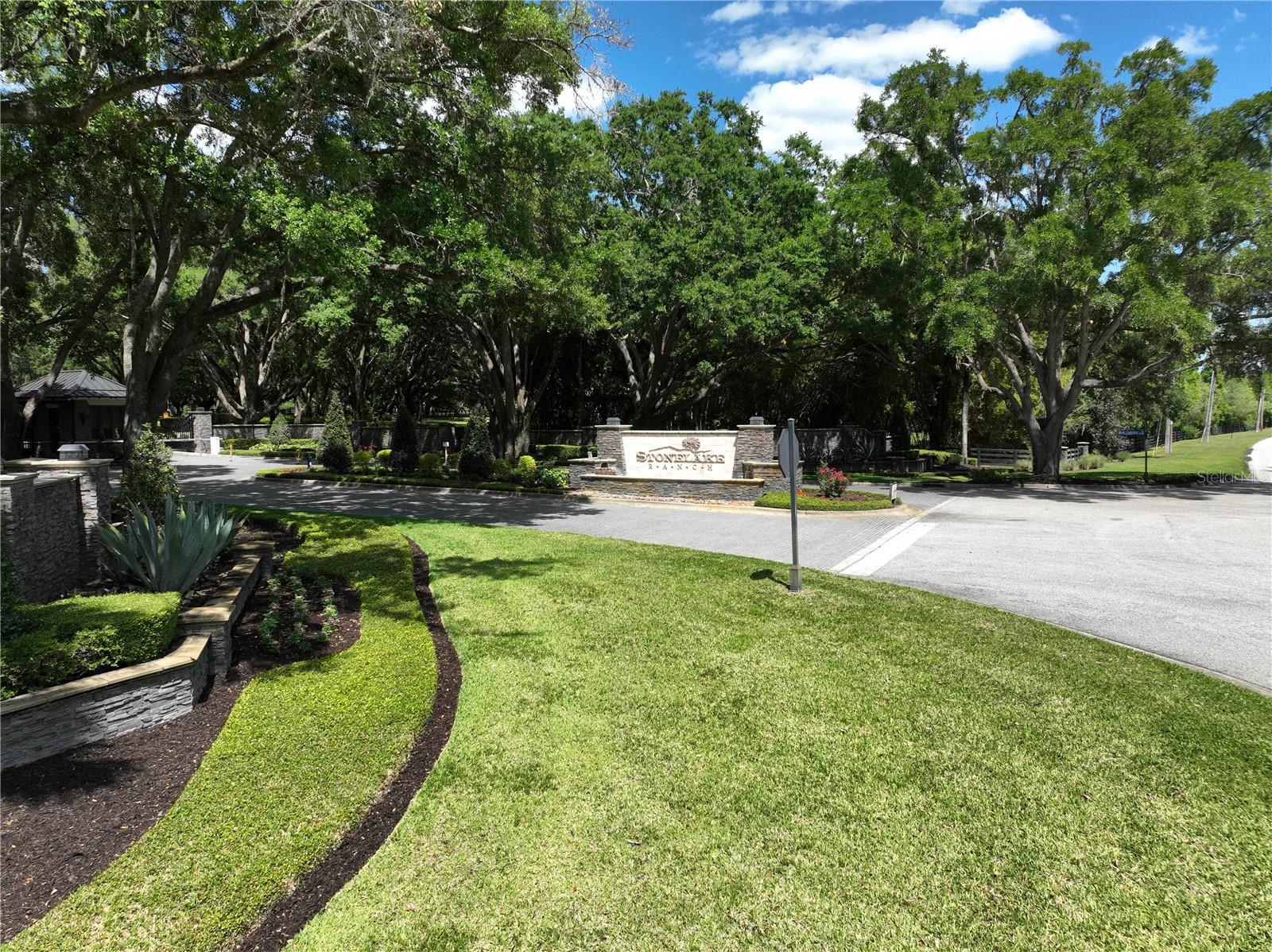 12322 STONELAKE RANCH BLVD, THONOTOSASSA, FL, 33592