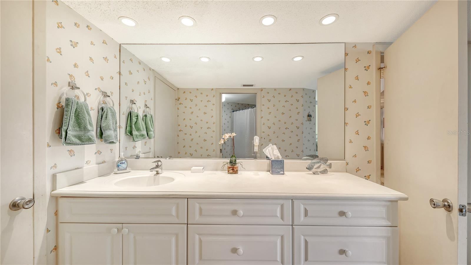 4825 GULF OF MEXICO DR #504, LONGBOAT KEY, FL, 34228
