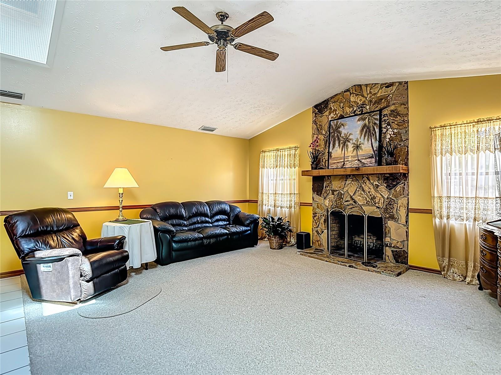 1004 MOOK ST, BRANDON, FL, 33510