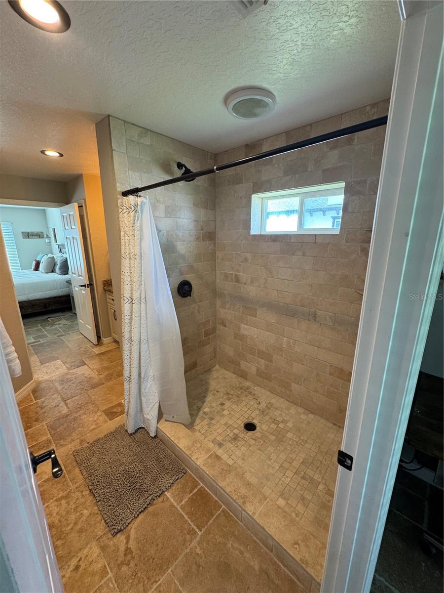 1378 E LAKE SHORE BLVD, KISSIMMEE, FL, 34744