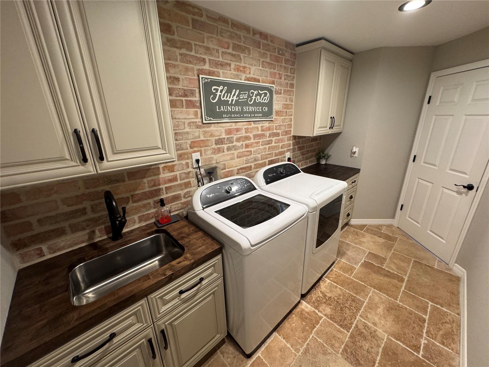 1378 E LAKE SHORE BLVD, KISSIMMEE, FL, 34744