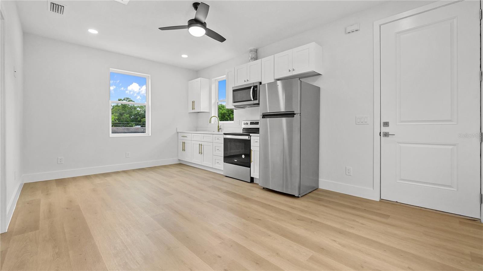 2730 37TH AVE N #B, ST PETERSBURG, FL, 33713