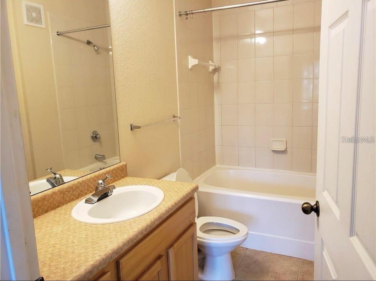 10213 COURTNEY PALMS BLVD #301, TAMPA, FL, 33619