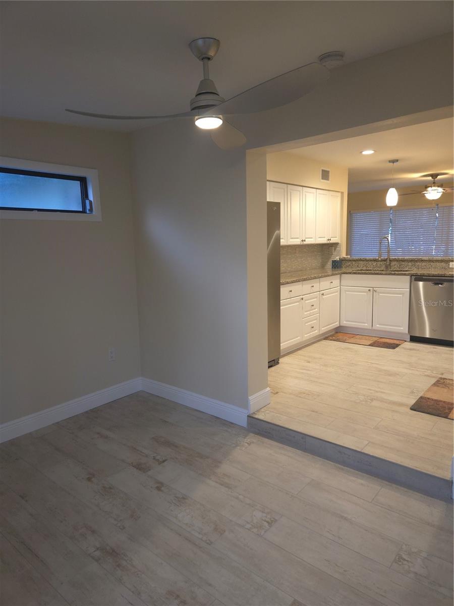 2212 VINSON AVE, SARASOTA, FL, 34232