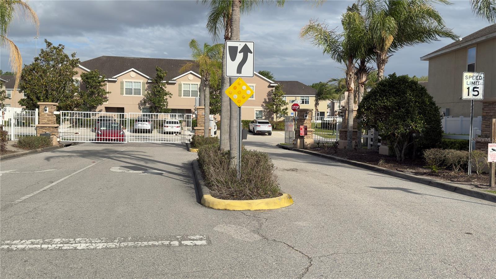 27507 DESERT WILLOW WAY, WESLEY CHAPEL, FL, 33544