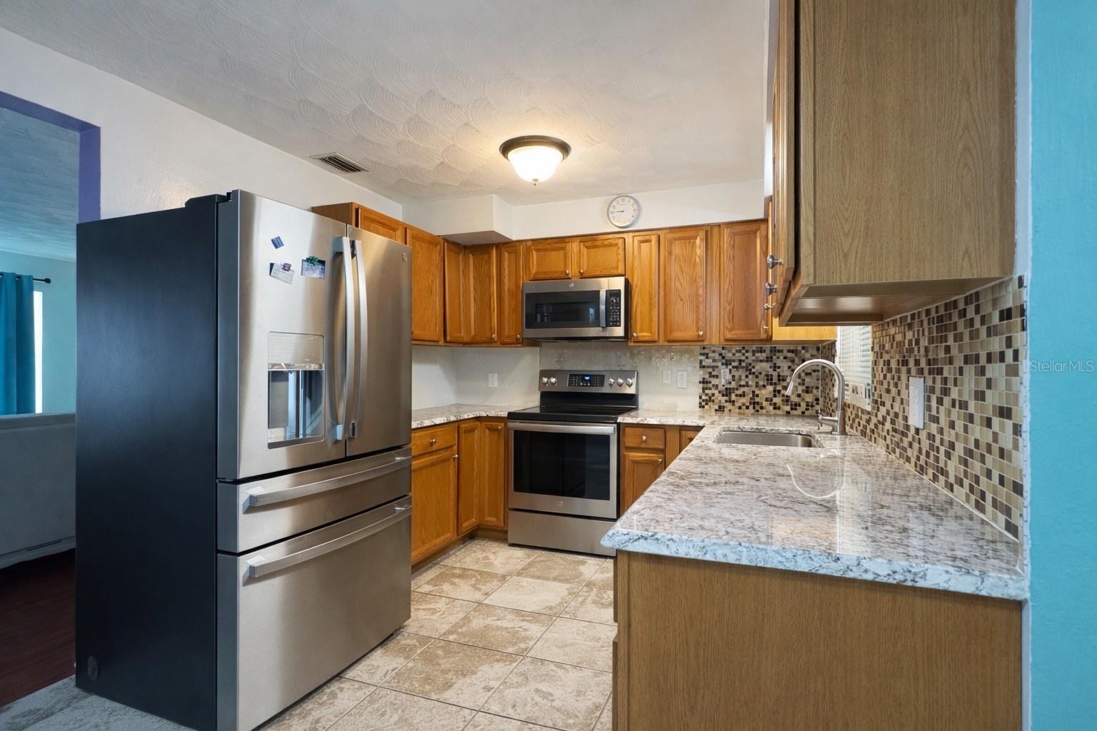 2403 CLEVELAND RD, SEBRING, FL, 33870