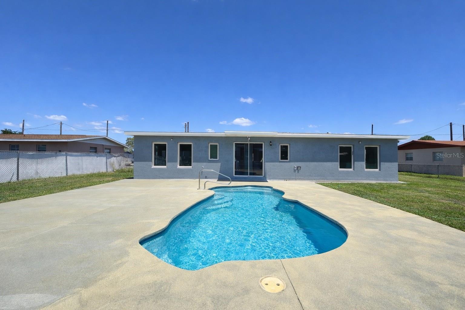 2403 CLEVELAND RD, SEBRING, FL, 33870