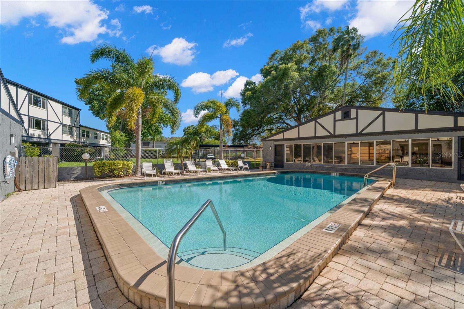 1147 KING ARTHUR CT #204, DUNEDIN, FL, 34698