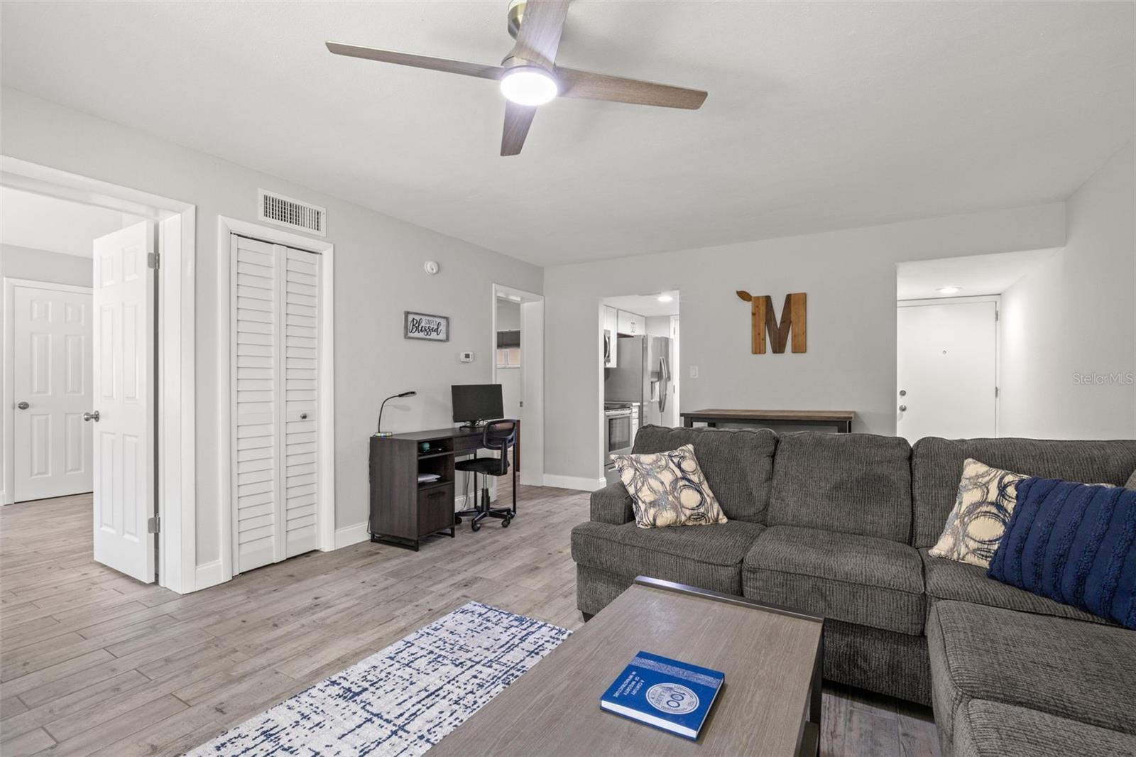 1147 KING ARTHUR CT #204, DUNEDIN, FL, 34698