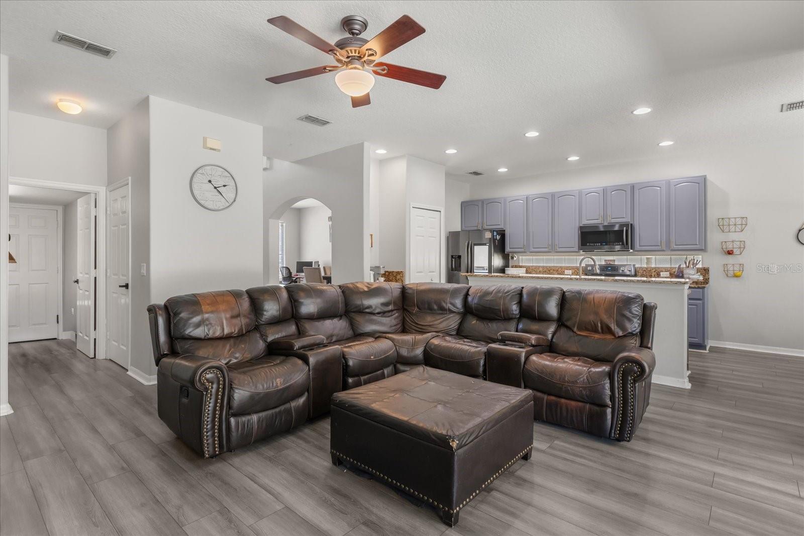 9361 PECKY CYPRESS WAY, ORLANDO, FL, 32836