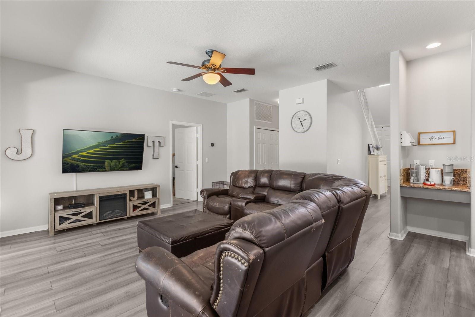 9361 PECKY CYPRESS WAY, ORLANDO, FL, 32836