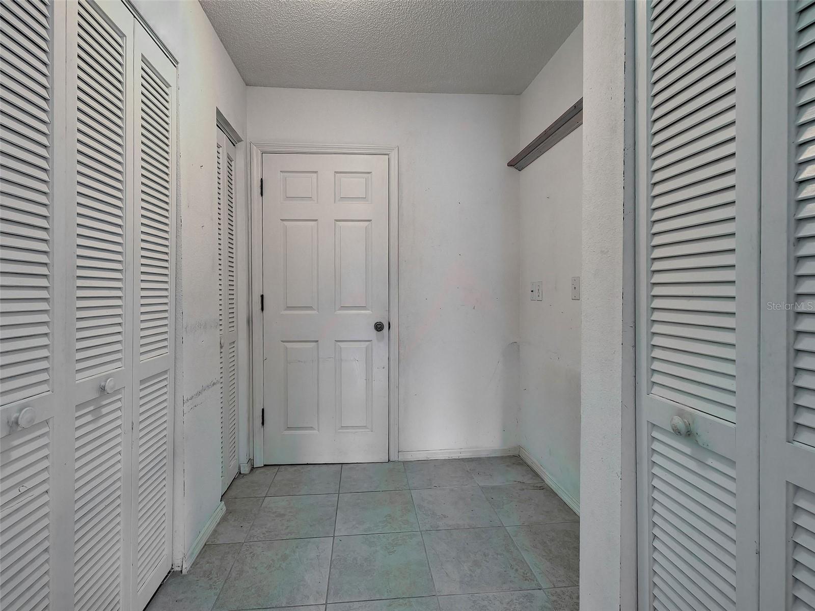 1537 CREST DR, ENGLEWOOD, FL, 34223