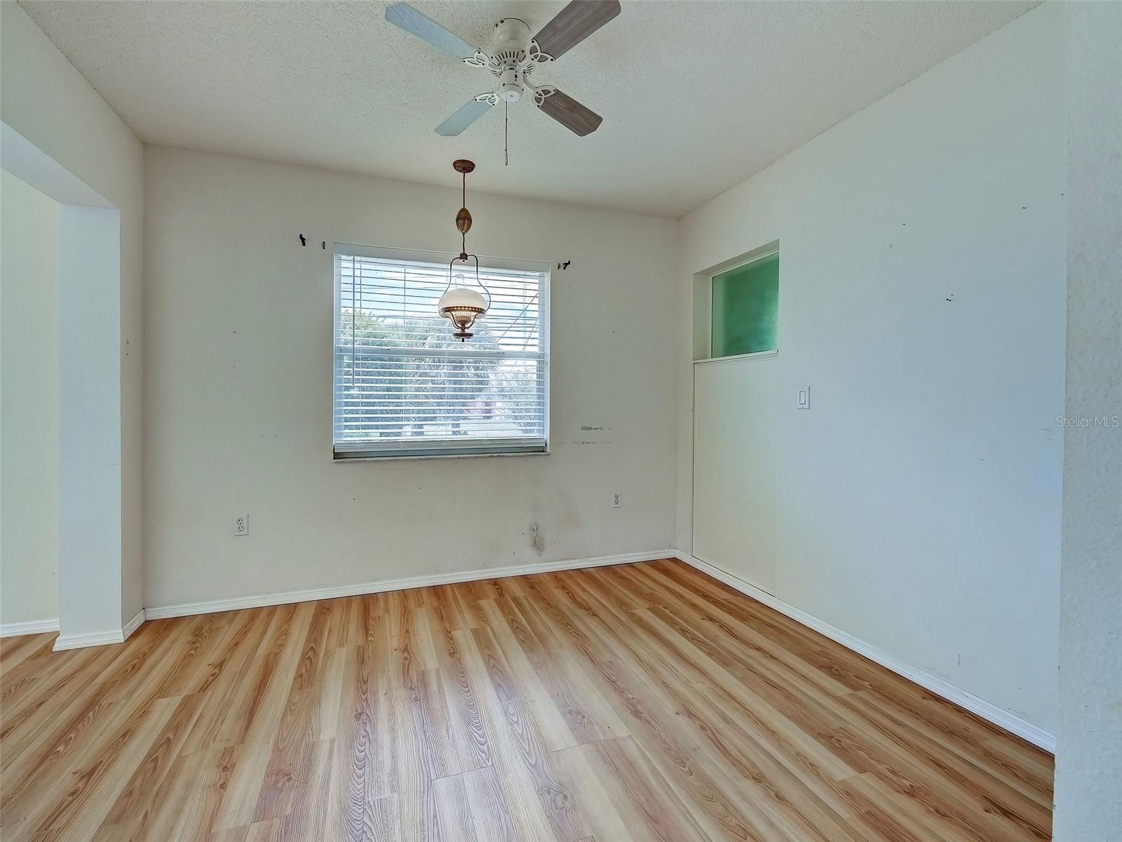 1537 CREST DR, ENGLEWOOD, FL, 34223