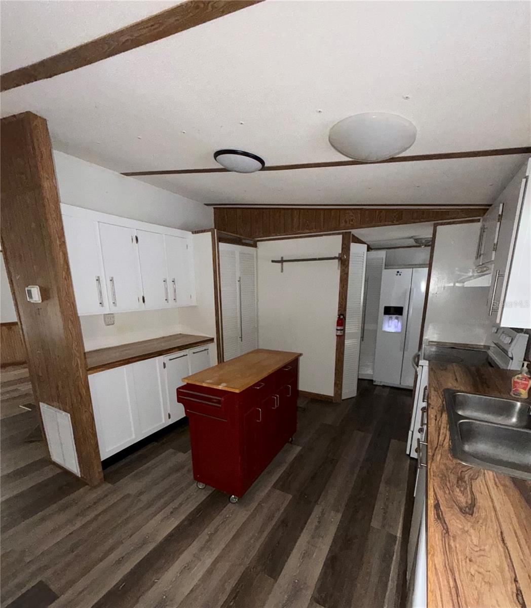 34321 COUNTRYSIDE DR, WESLEY CHAPEL, FL, 33543