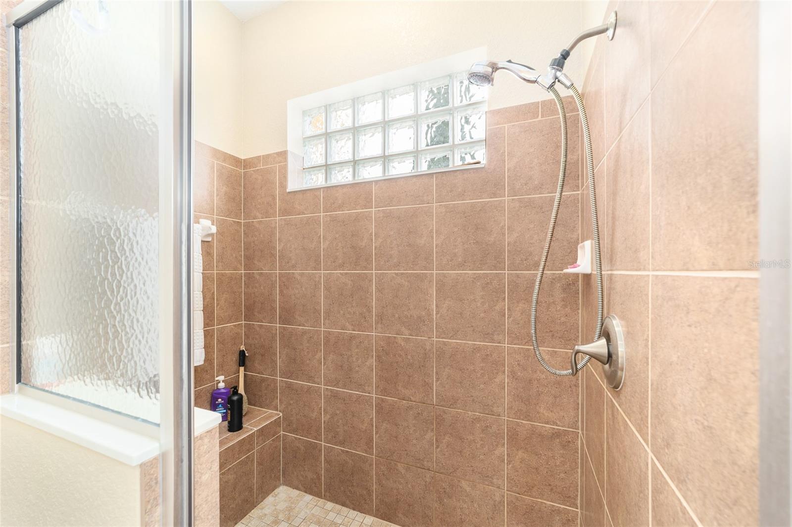 10174 LAKE MIONA WAY, OXFORD, FL, 34484