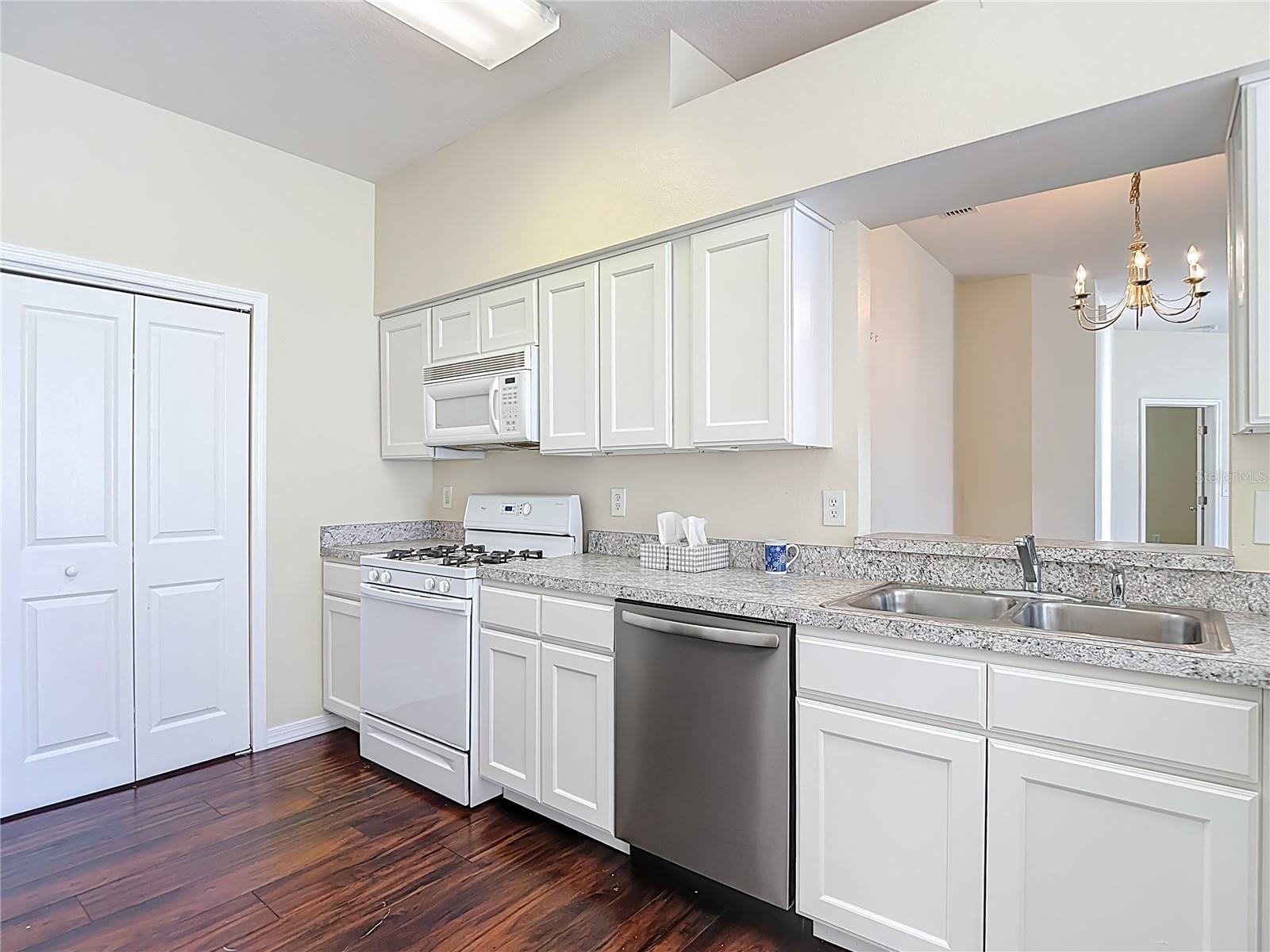 1931 SASSAFRAS DR, WESLEY CHAPEL, FL, 33543