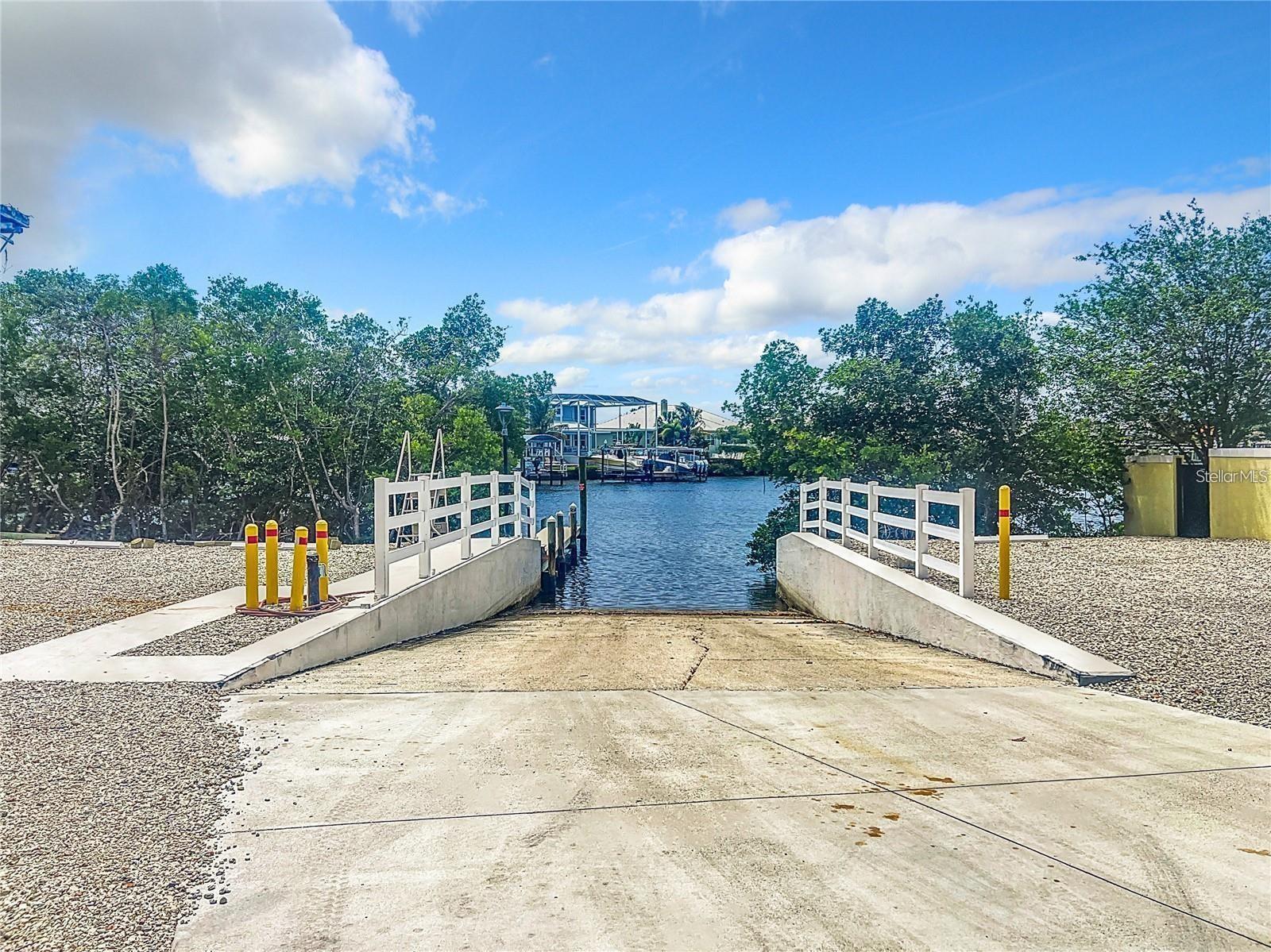 962 SYMPHONY ISLES BLVD, APOLLO BEACH, FL, 33572