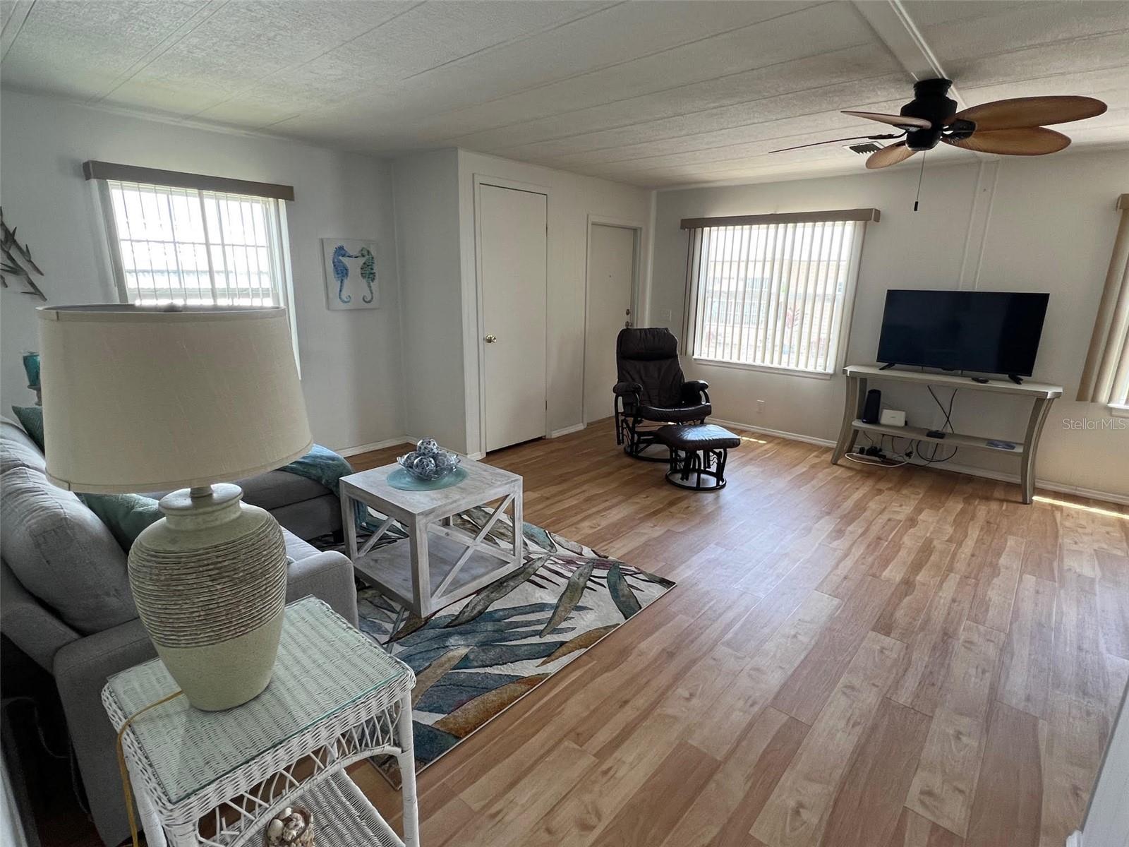 574 QUEEN PALM ST, LARGO, FL, 33778