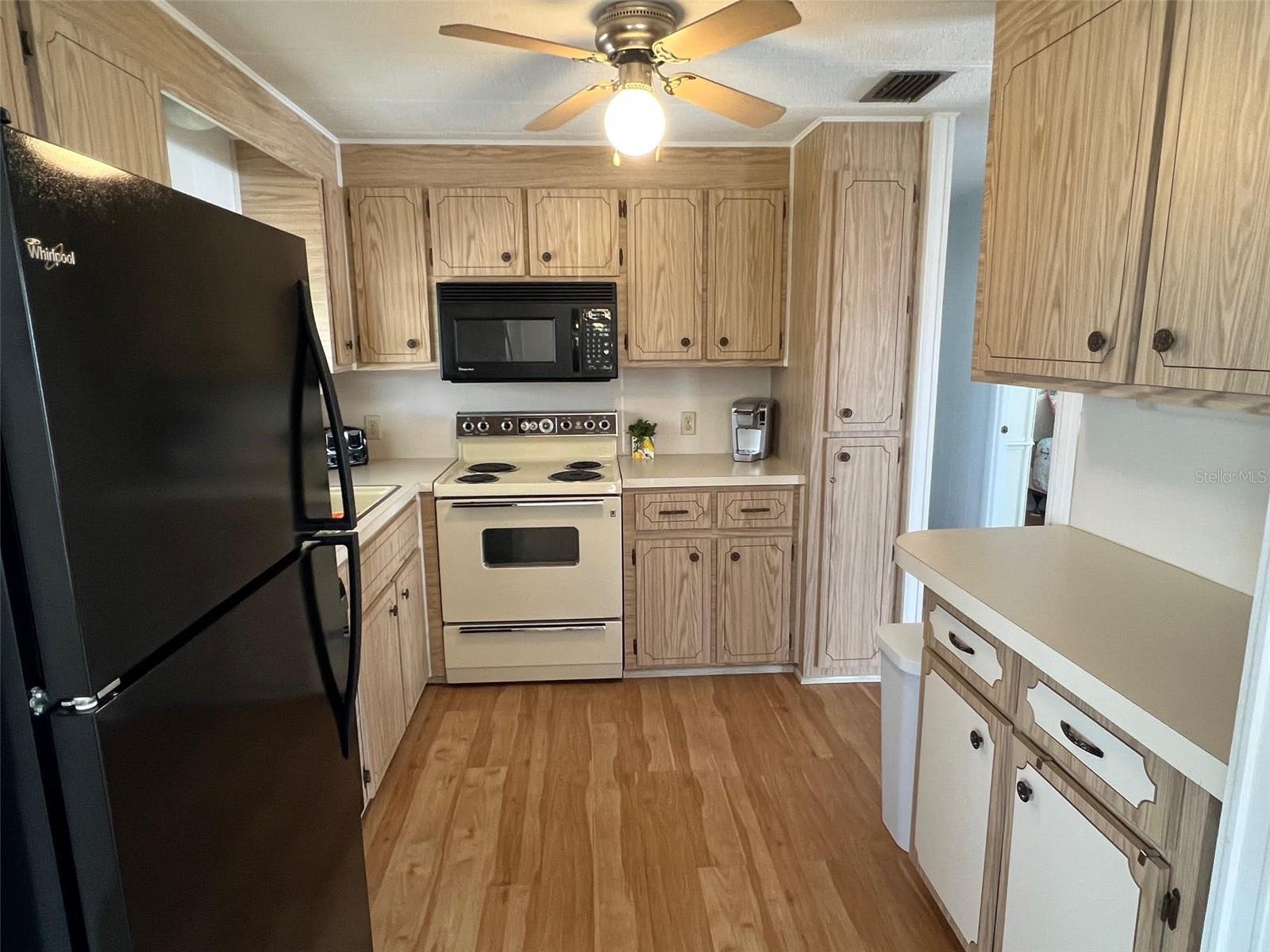 574 QUEEN PALM ST, LARGO, FL, 33778