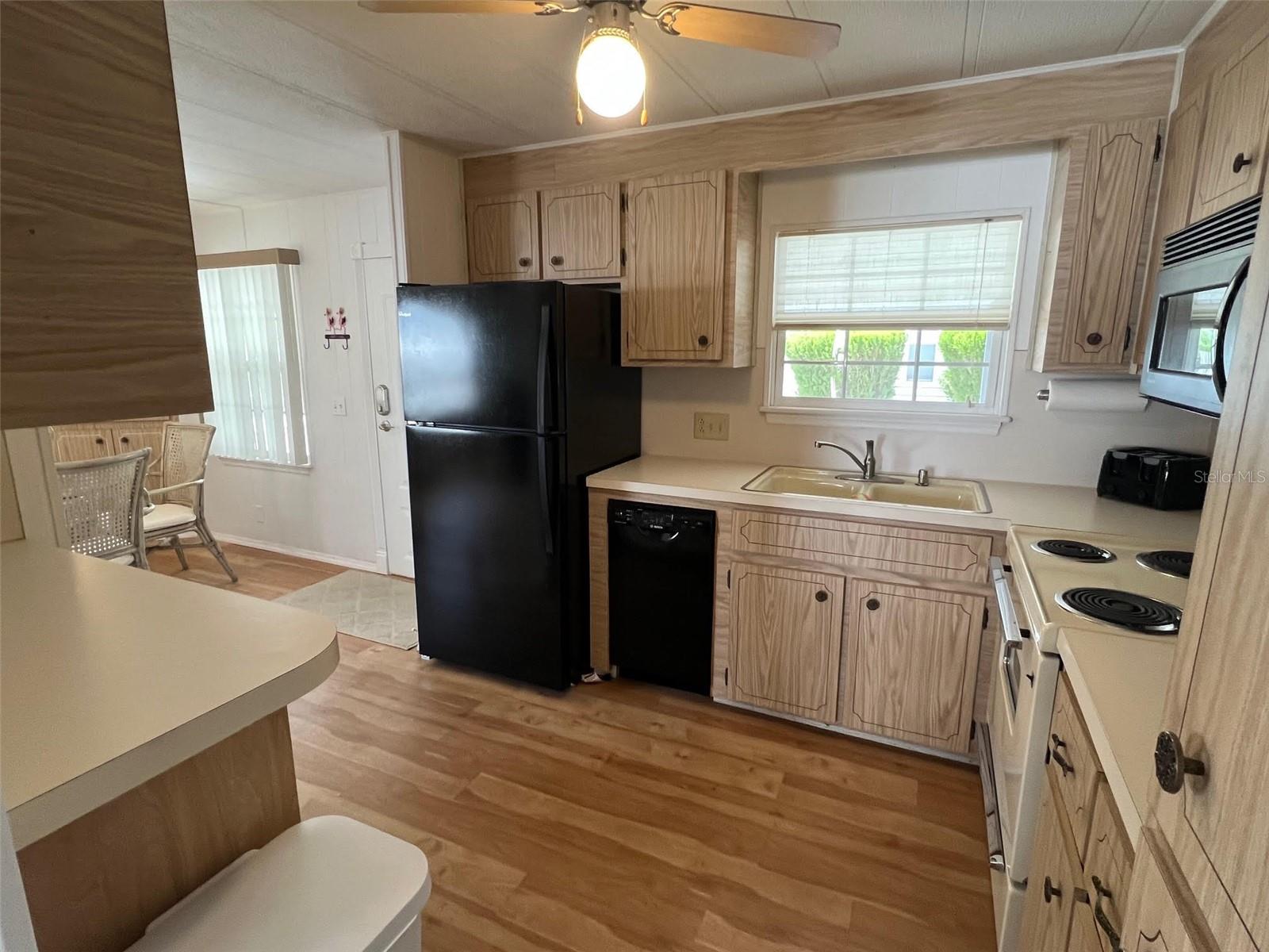 574 QUEEN PALM ST, LARGO, FL, 33778