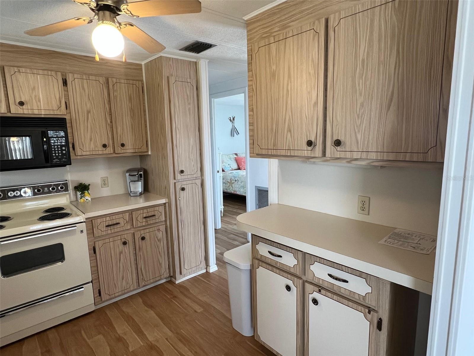 574 QUEEN PALM ST, LARGO, FL, 33778