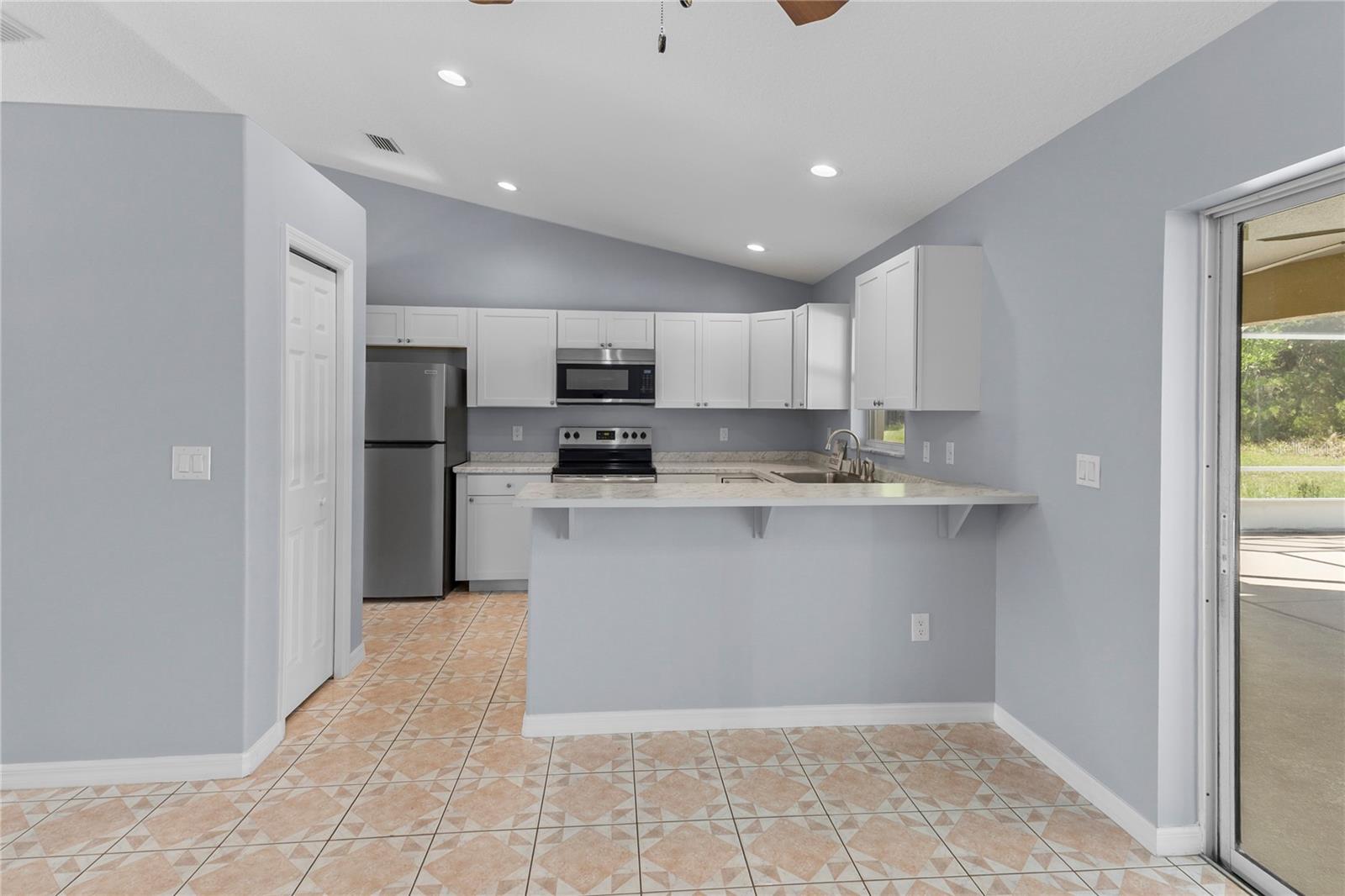 120 POINT OF WOODS DR, PALM COAST, FL, 32164