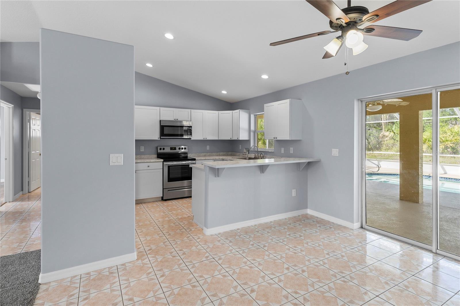 120 POINT OF WOODS DR, PALM COAST, FL, 32164