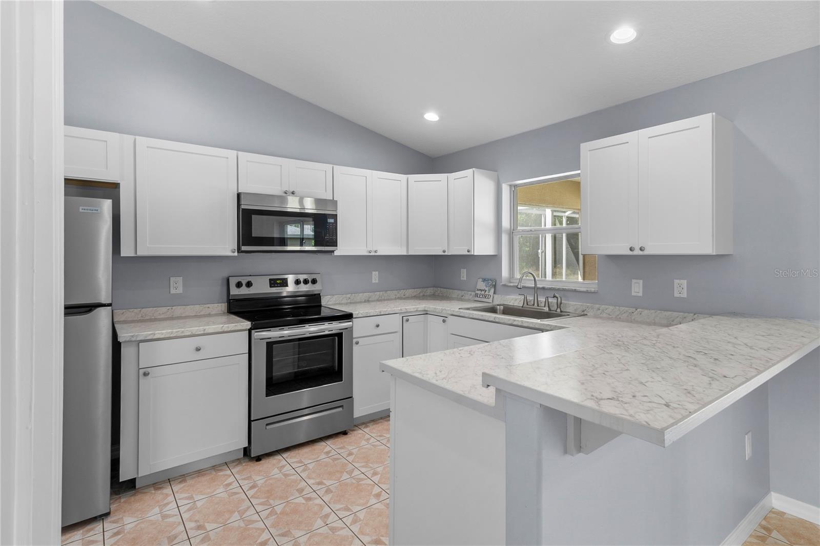 120 POINT OF WOODS DR, PALM COAST, FL, 32164