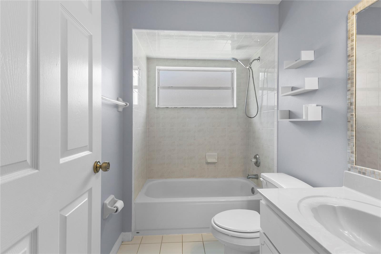 120 POINT OF WOODS DR, PALM COAST, FL, 32164