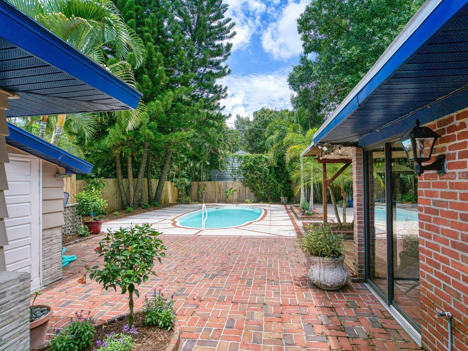 1127 S OSPREY AVE, SARASOTA, FL, 34236