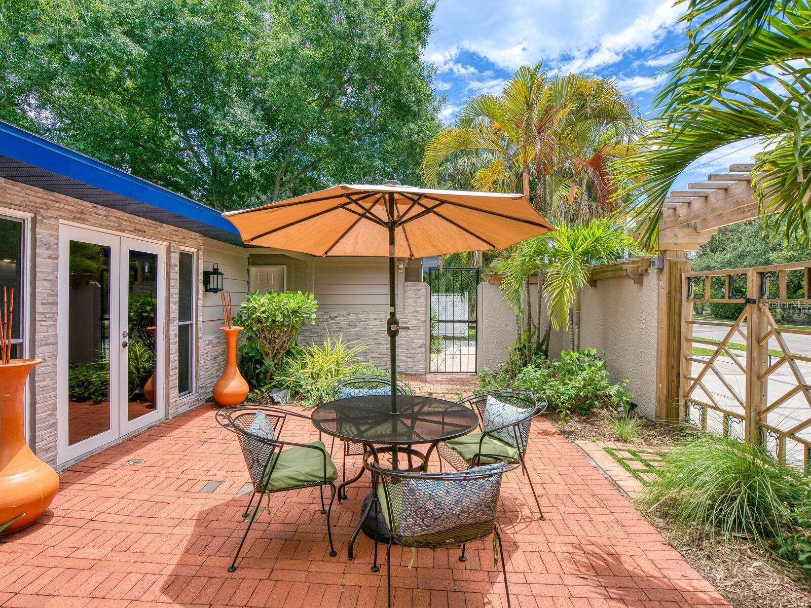 1127 S OSPREY AVE, SARASOTA, FL, 34236