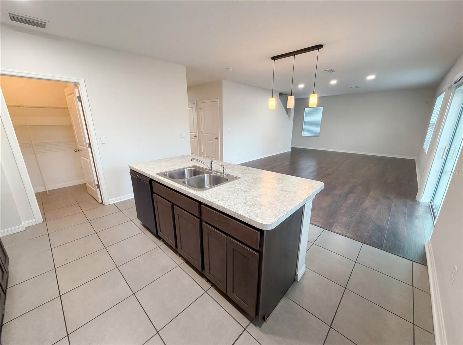 35687 HILLBROOK AVE, ZEPHYRHILLS, FL, 33541