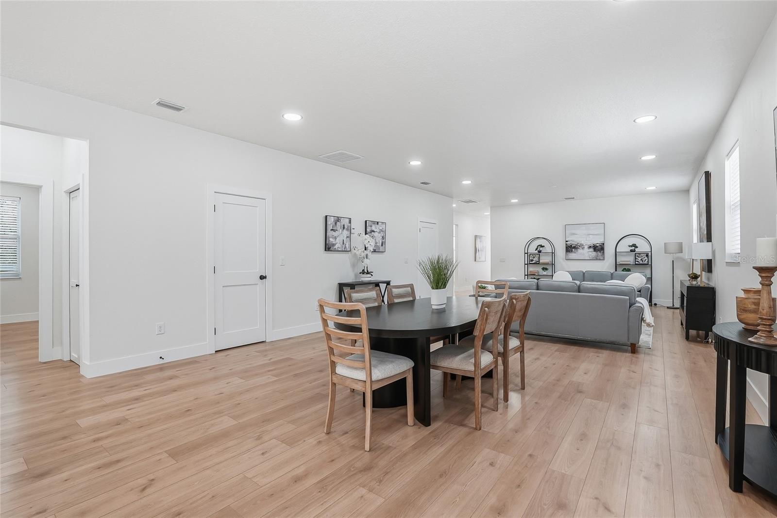 7706 N ARDEN AVE, TAMPA, FL, 33604